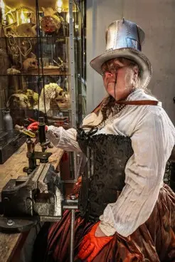 History Deluxe Steampunk Labor-18.jpg