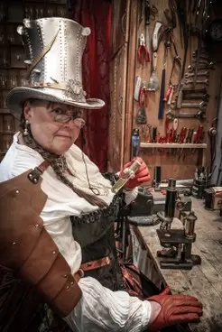 History Deluxe Steampunk Labor-19.jpg