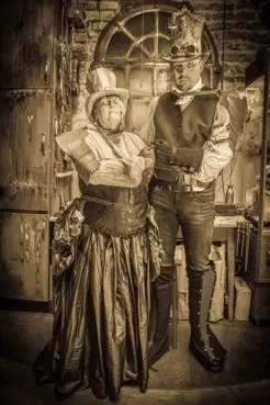 History Deluxe Steampunk Labor-2.jpg